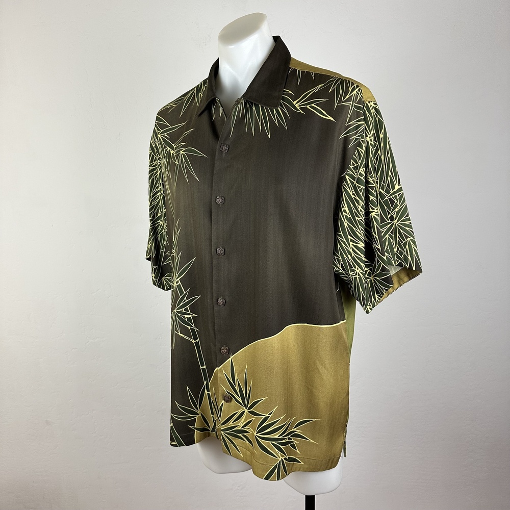 Tommy Bahama 100% Silk Asymmetrical Design Shirt - Picture 6 of 8